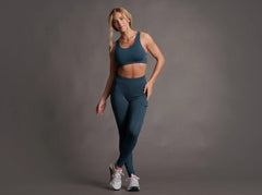 Pulse™ Mid Zip Tight